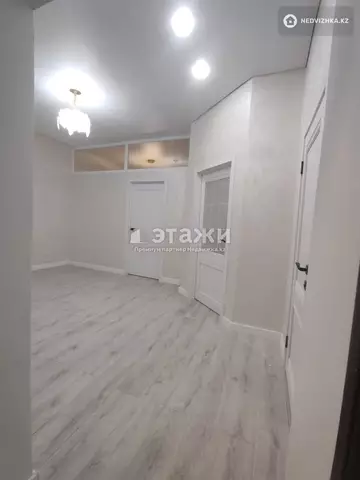 2-комнатная квартира, этаж 2 из 12, 38 м²