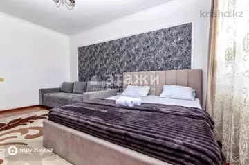 1-комнатная квартира, этаж 16 из 18, 37 м²