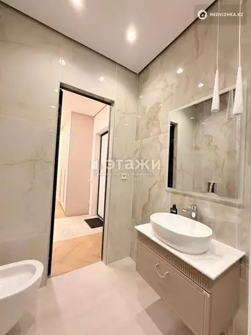 3-комнатная квартира, этаж 3 из 12, 81 м²
