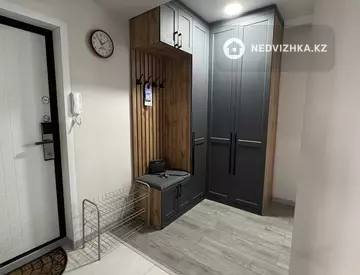 1-комнатная квартира, этаж 4 из 5, 60 м², на длительный срок