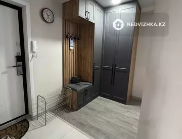 1-комнатная квартира, этаж 4 из 5, 60 м², на длительный срок