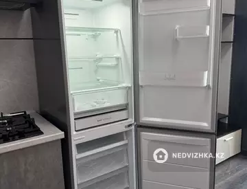 1-комнатная квартира, этаж 2 из 10, 42 м², на длительный срок