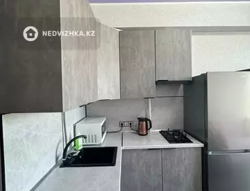 1-комнатная квартира, этаж 2 из 10, 42 м², на длительный срок