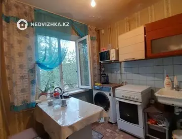 2-комнатная квартира, этаж 3 из 4, 46 м²