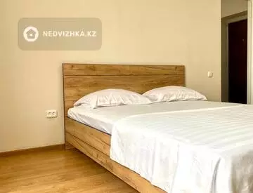 1-комнатная квартира, этаж 4 из 5, 45 м², посуточно