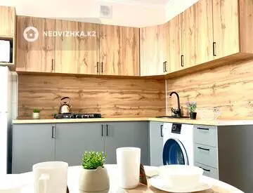 1-комнатная квартира, этаж 4 из 5, 45 м², посуточно
