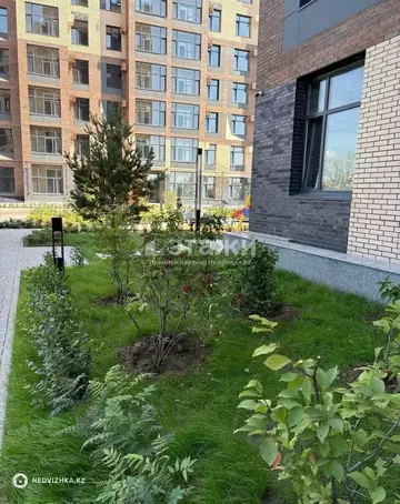 2-комнатная квартира, этаж 10 из 12, 64 м²