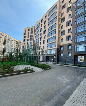 2-комнатная квартира, этаж 10 из 12, 64 м²