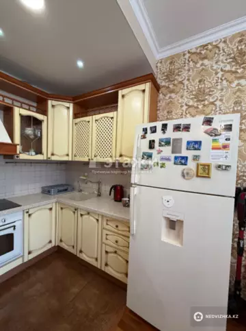 3-комнатная квартира, этаж 3 из 9, 130 м²