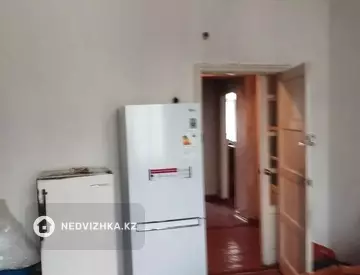 3-комнатная квартира, этаж 2 из 4, 73 м²