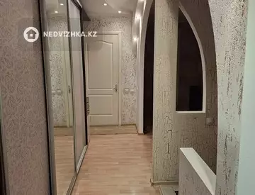 3-комнатная квартира, этаж 2 из 10, 62 м²