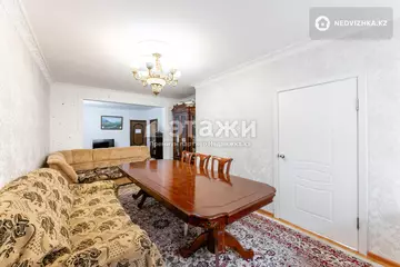 4-комнатная квартира, этаж 3 из 14, 102 м²