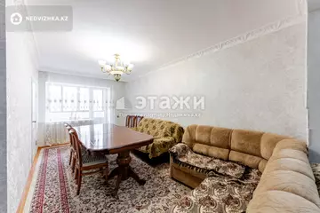 4-комнатная квартира, этаж 3 из 14, 102 м²