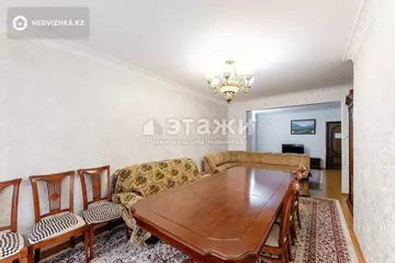 4-комнатная квартира, этаж 3 из 14, 102 м²
