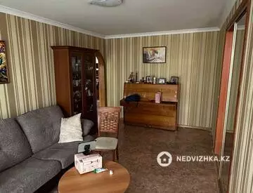 3-комнатная квартира, этаж 4 из 5, 59 м²