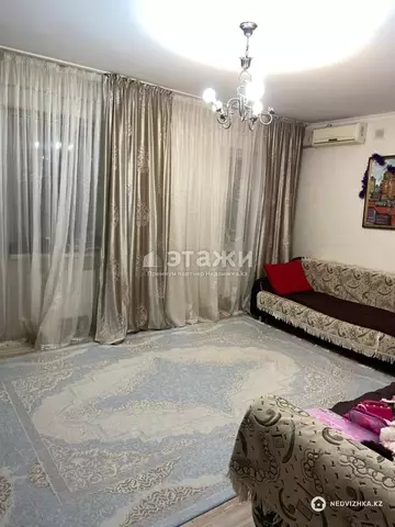 3-комнатная квартира, этаж 10 из 10, 82 м²