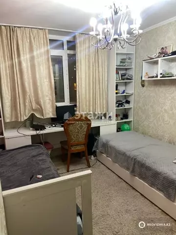 3-комнатная квартира, этаж 10 из 10, 82 м²