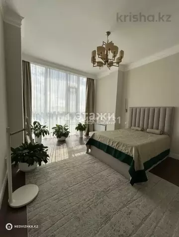 4-комнатная квартира, этаж 16 из 17, 223 м²