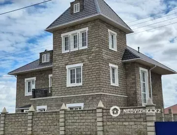 7-комнатный дом, 9 соток, 324 м²