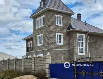 7-комнатный дом, 9 соток, 324 м²
