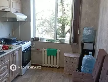 3-комнатная квартира, этаж 4 из 5, 60 м²
