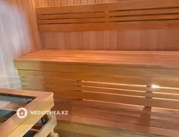 7-комнатный дом, 13 соток, 750 м²