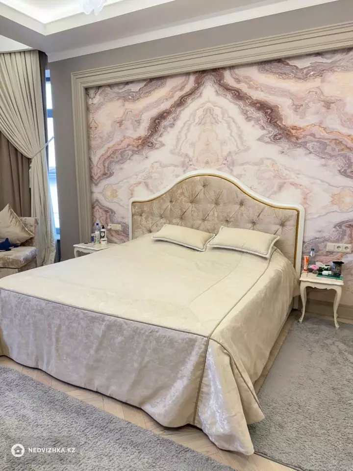 750 м², 7-комнатный дом, 13 соток, 750 м², изображение - 1