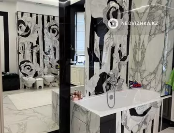 7-комнатный дом, 13 соток, 750 м²