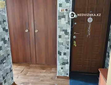 4-комнатная квартира, этаж 4 из 5, 63 м²