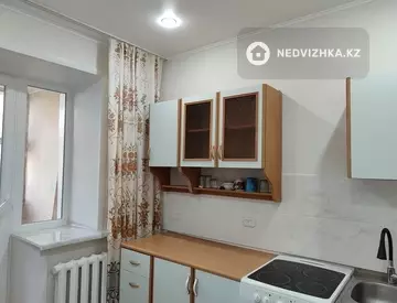 2-комнатная квартира, этаж 2 из 5, 52 м², на длительный срок