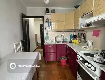 4-комнатная квартира, этаж 9 из 9, 72 м²