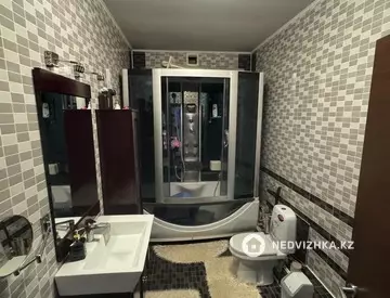 3-комнатная квартира, этаж 4 из 5, 130 м²