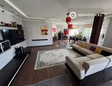 3-комнатная квартира, этаж 4 из 5, 130 м²