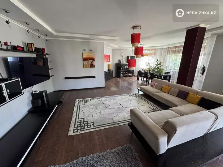 130 м², 3-комнатная квартира, этаж 4 из 5, 130 м², изображение - 1