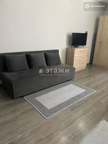 1-комнатная квартира, этаж 7 из 8, 40 м², на длительный срок