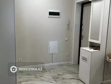 3-комнатная квартира, этаж 15 из 22, 8 м²