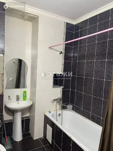 1-комнатная квартира, этаж 2 из 12, 37 м²