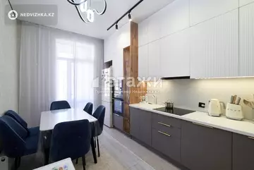 3-комнатная квартира, этаж 8 из 9, 96 м²