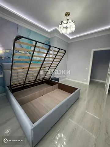 2-комнатная квартира, этаж 8 из 10, 66 м²