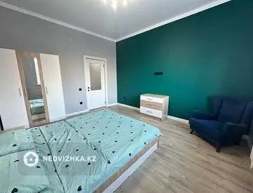 2-комнатная квартира, этаж 1 из 10, 51 м², посуточно