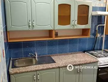 1-комнатная квартира, этаж 2 из 6, 34 м², на длительный срок