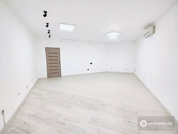 150 м², Офисное помещение, этаж 1 из 13, в жилом доме, 150 м², изображение - 1