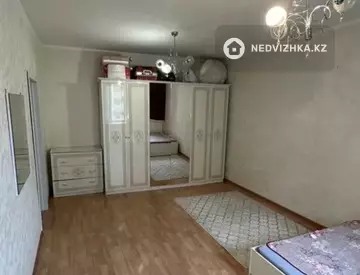 2-комнатная квартира, этаж 7 из 14, 55 м²