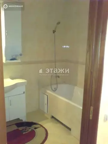 4-комнатная квартира, этаж 8 из 15, 128 м²