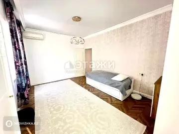 4-комнатная квартира, этаж 7 из 15, 145 м²