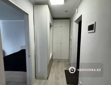 1-комнатная квартира, этаж 23 из 25, 180 м², посуточно