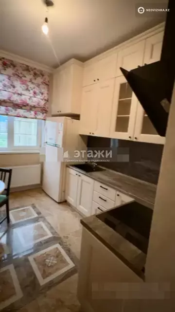 3-комнатная квартира, этаж 6 из 9, 82 м²