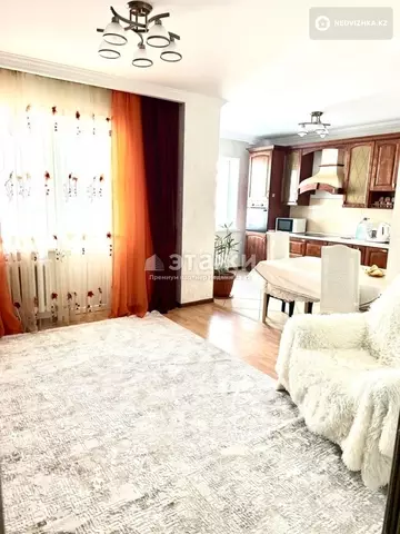 4-комнатная квартира, этаж 6 из 10, 104 м², на длительный срок