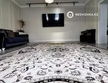 4-комнатный дом, 230 м²