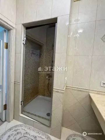 4-комнатная квартира, этаж 12 из 15, 120 м²